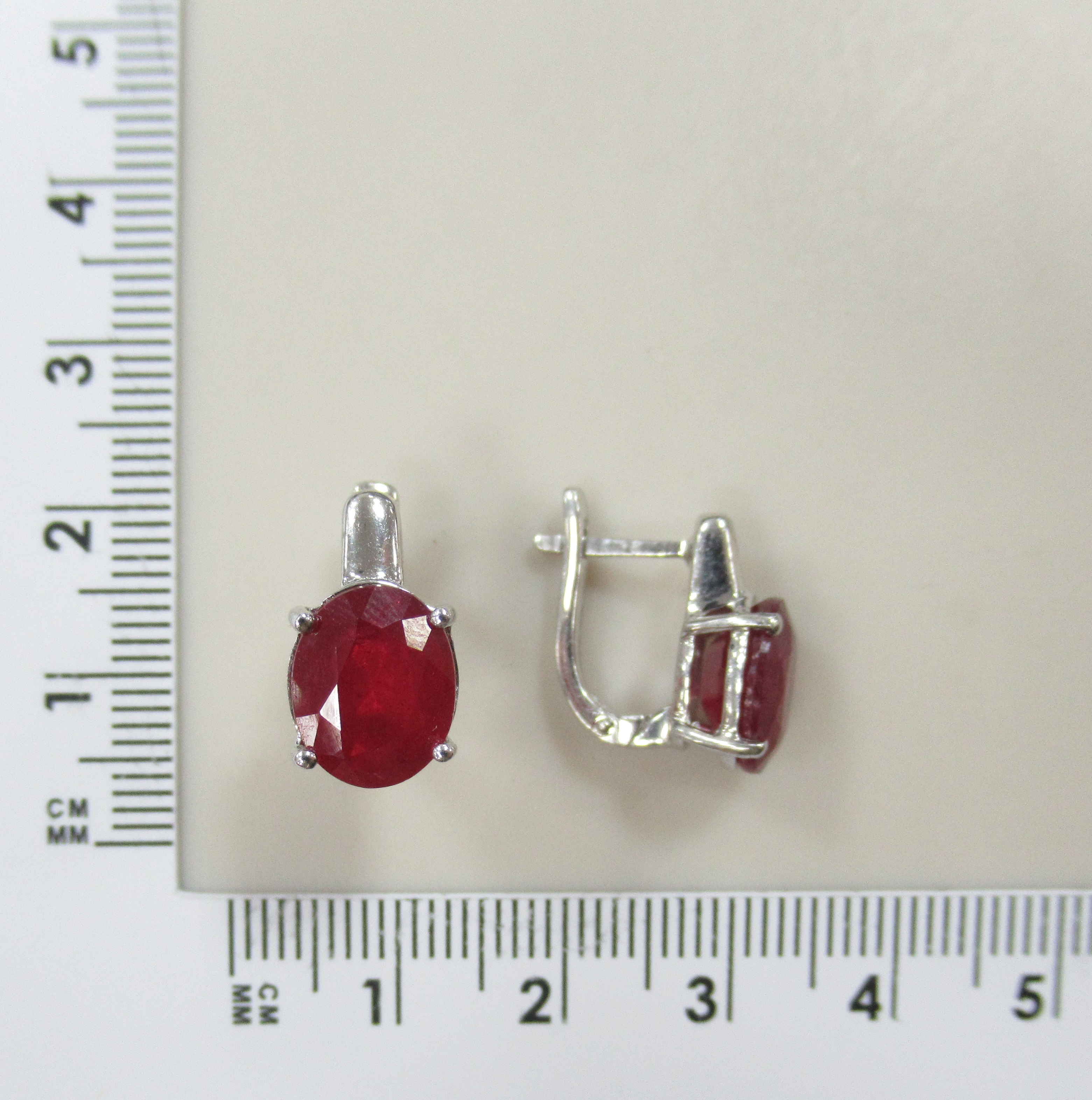 Серебряные серьги с рубинами